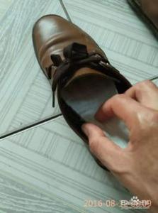 鞋为什么会臭？14个方法巧除鞋臭脚臭
